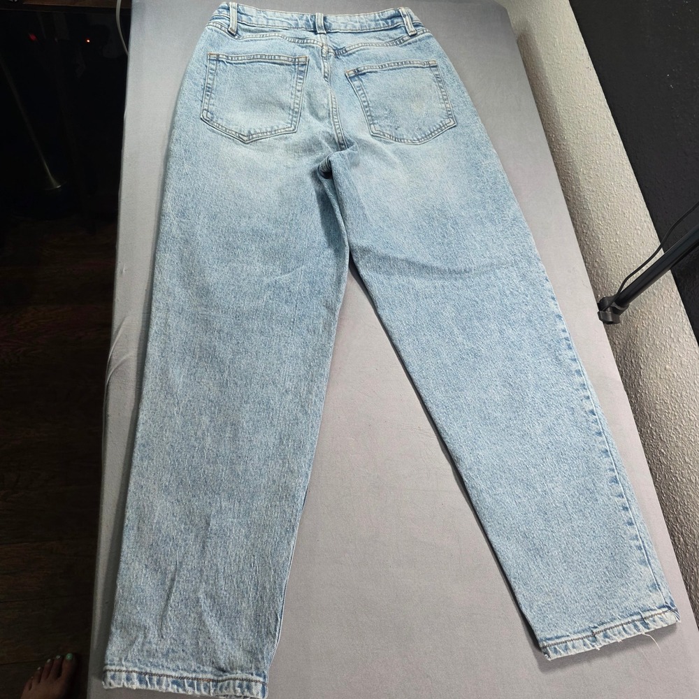 Wild Fable High Rise Tapered Distressed Jeans Light Wash Blue Womens Size 6 - Picture 10 of 11